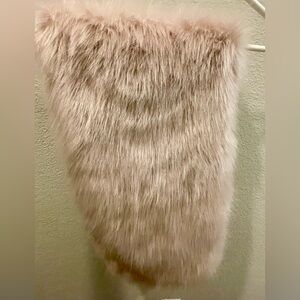 Coco+Carmen Scarf Wrap Shawl Rose/light pink Faux Fur